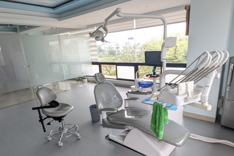 smile and sparkle clinic image 2 (1)